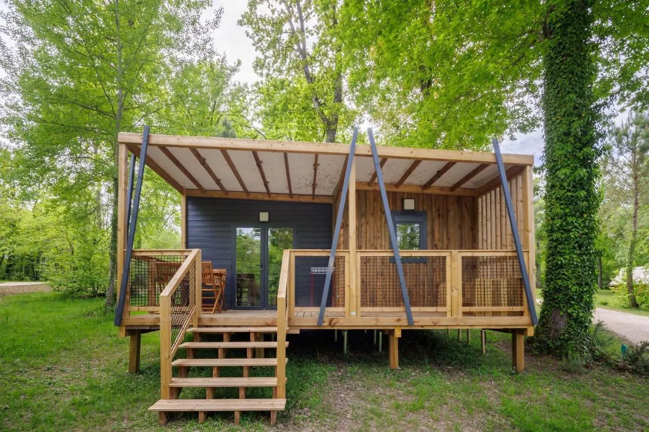 La Clairiere - Ecolieu De Vacances Lamothe-Fenelon 0*,  France