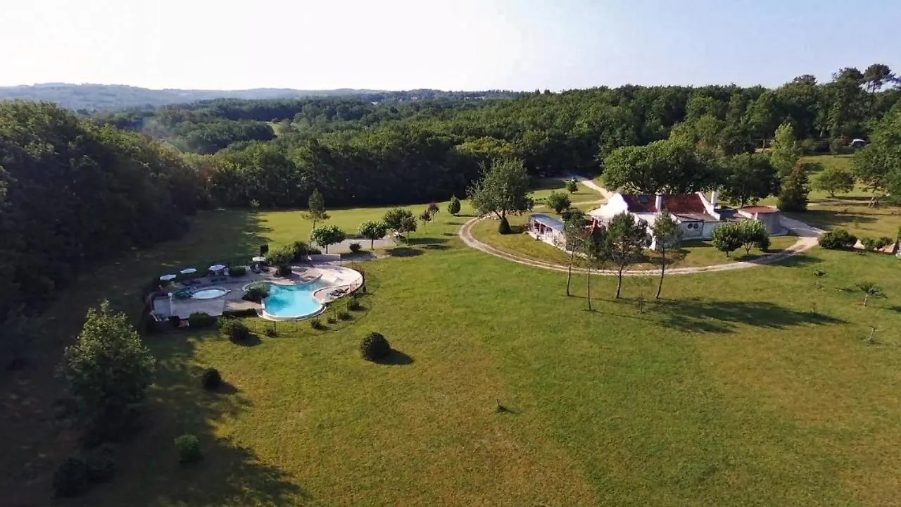 Campsite La Clairiere - Ecolieu De Vacances Lamothe-Fenelon France